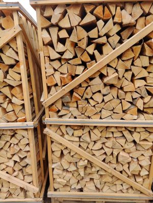 30 Stères de Hêtre Sec – Bois de Chauffage Prêt à Brûler – Sur Palette – Image 11